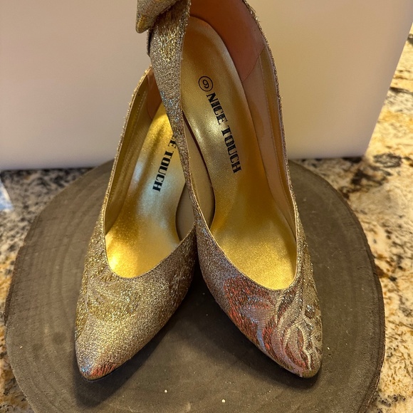 Nice Touch Shoes - Nice Touch Gold Heels with Bows on Heels. Size 9.